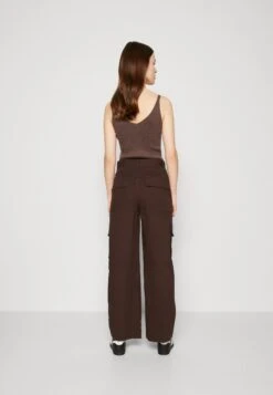 Monki Pantalon Cargo - Brown 10 Monki Pantalon Cargo - Brown -Monki 8021562378cd48068be680df56617902