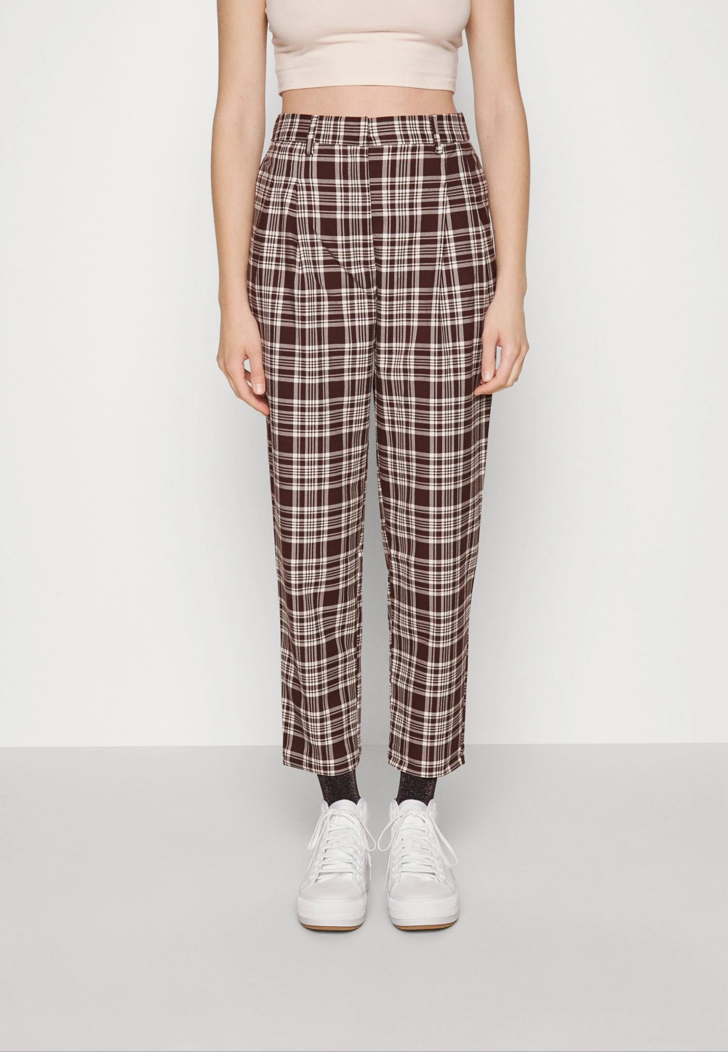 Monki Pantalon Classique - Fudge 3 Monki Pantalon Classique - Fudge