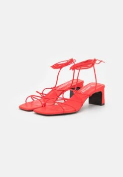 Monki Sandales - Red Bright 10 Monki Sandales - Red Bright -Monki 83ce7af1ee6b4a8b8a4f083104341a61