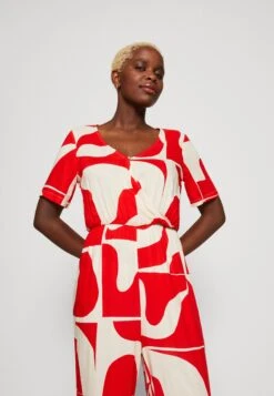 Monki Combinaison - Red -Monki 842f4bb6bcb0493eae88425c591fc0ca