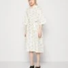 Monki Robe Chemise - Off White -Monki 8eb874bf2ccf4118adb62bc5ea4d2ecc