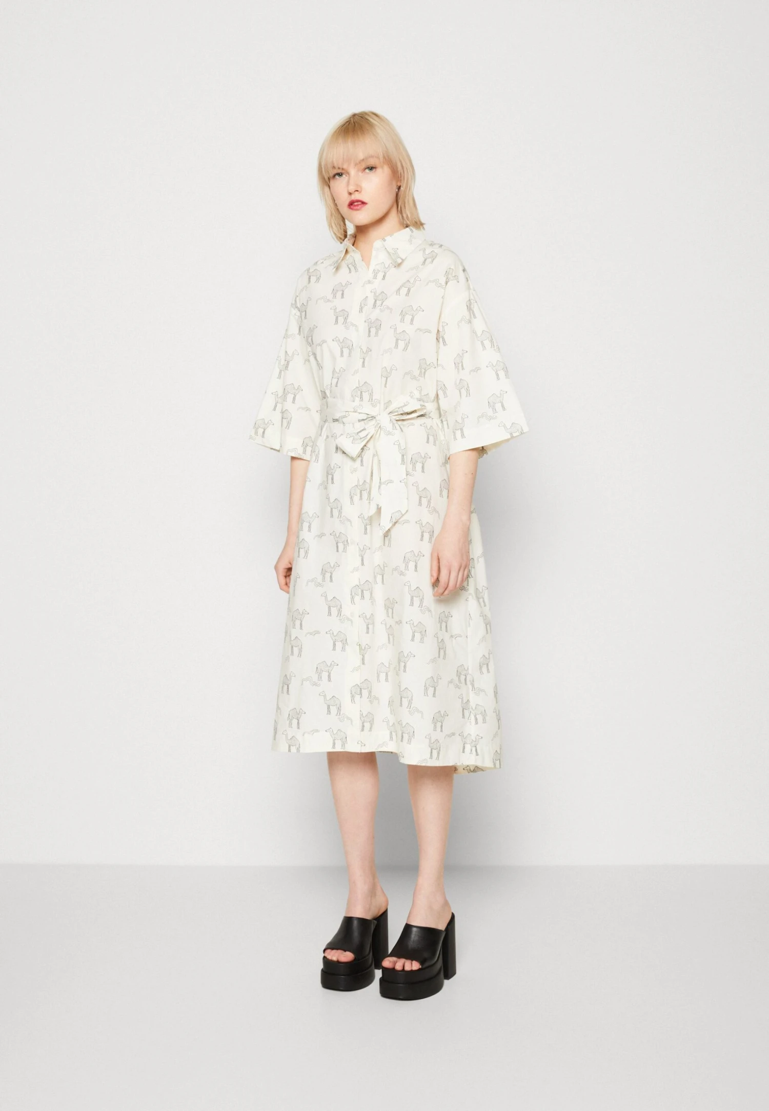 Monki Robe Chemise - Off White 3 Monki Robe Chemise - Off White