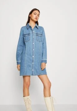 Monki Robe En Jean - Blue Medium Dusty 11 Monki Robe En Jean - Blue Medium Dusty -Monki 9498fbe7d81a4cf6be3845035634b1fe