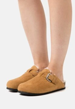 Monki Chaneera - Chaussons - Beige Dark