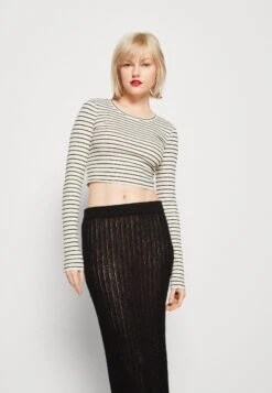 Monki T-Shirt À Manches Longues - Off White/Black 11 Monki T-Shirt À Manches Longues - Off White/Black -Monki 9aad10674d7c4f7486cc771cc855c4b6