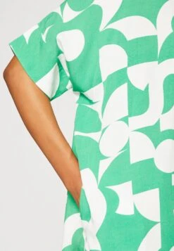 Monki Robe Chemise - Green/Sand -Monki 9b19ea2877e54af9ba0709da70a4281c