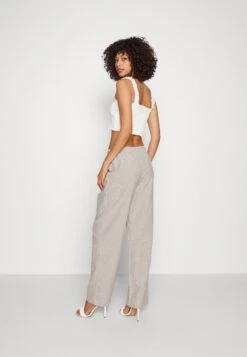 Monki Pantalon Classique - White Dusty Light 10 Monki Pantalon Classique - White Dusty Light -Monki 9d699c589af6497194b57192ebd81822