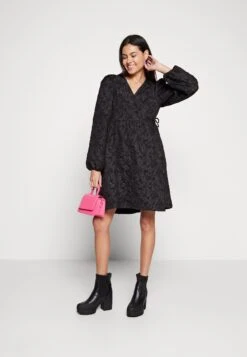 Monki Robe De Jour - Black -Monki a10233831835403ea011fdb39dafbf18