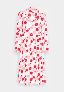 Monki Robe Chemise - Scarlet 10 Monki Robe Chemise - Scarlet -Monki a31e1997c9cf45e2af2d01fe91b98aa3
