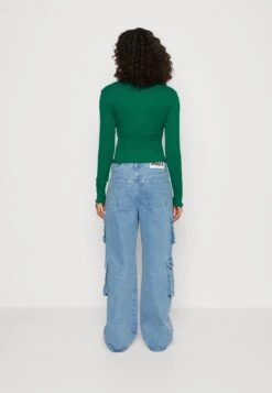 Monki T-Shirt À Manches Longues - Solid Green -Monki a4c0e02d87e84993bca49316e432f5f9