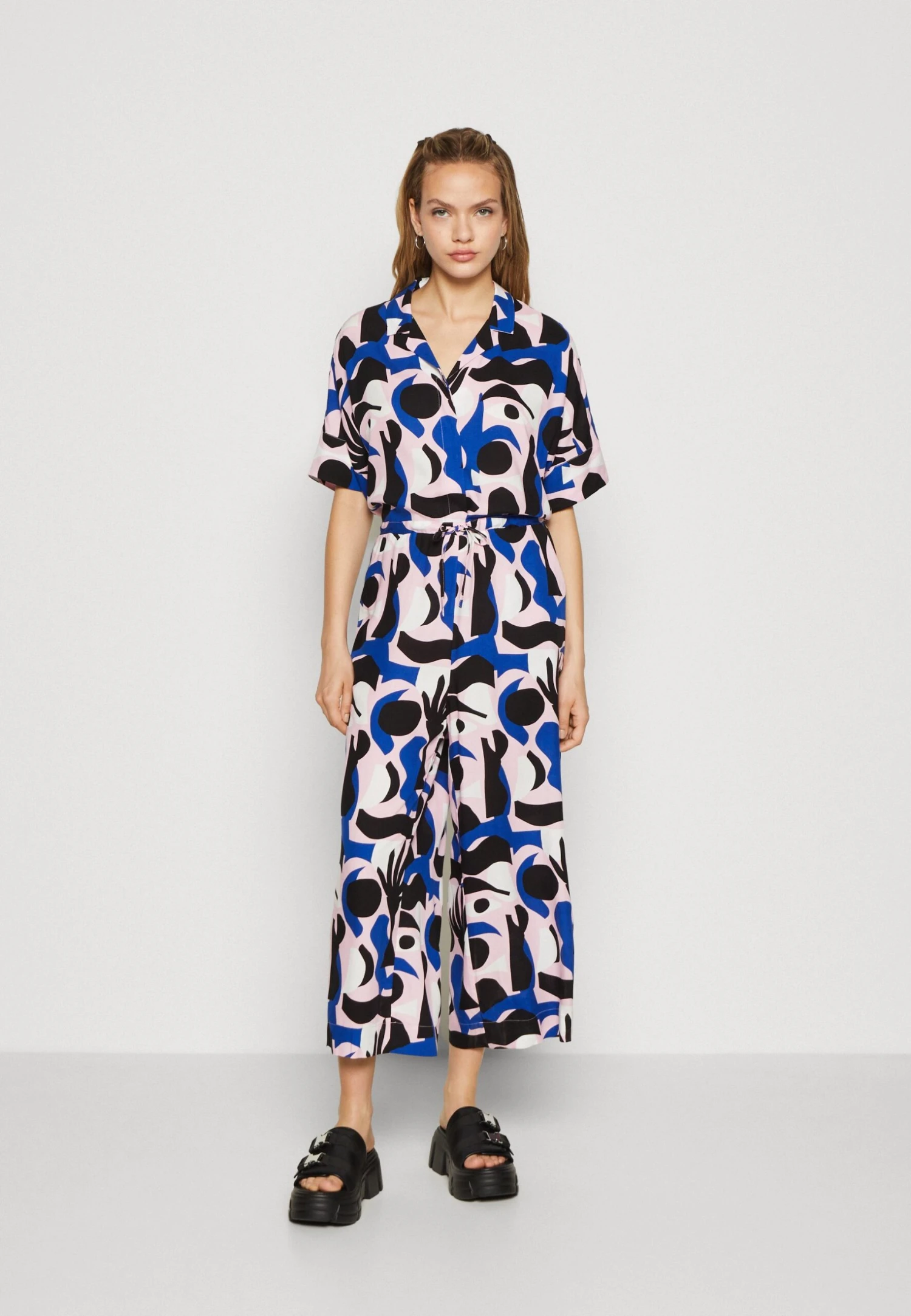 Monki Combinaison - Pink Lisendna 3 Monki Combinaison - Pink Lisendna