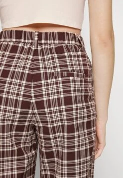 Monki Pantalon Classique - Fudge 11 Monki Pantalon Classique - Fudge -Monki a6ba431c0eb746088ec2293c75e9faa7