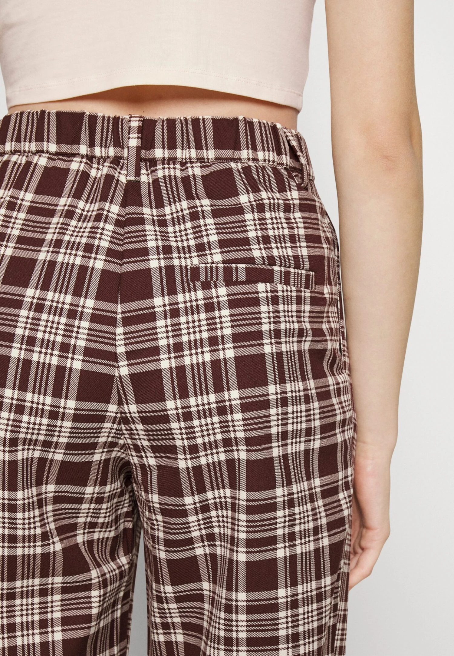 Monki Pantalon Classique - Fudge 7 Monki Pantalon Classique - Fudge – Image 5