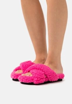 Monki Nino - Chaussons - Pink