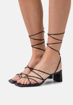 Monki Sandales - Black