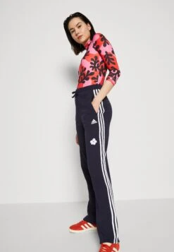 Monki T-Shirt À Manches Longues - Red/Pink/Multi-Coloured -Monki aac94cc3384b46ebb972e6e8b8ffdf67