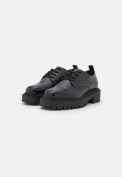 Monki Vegan Danny Shoe - Derbies - Black -Monki aad4fe97fab74441898c8e43ff82fdeb
