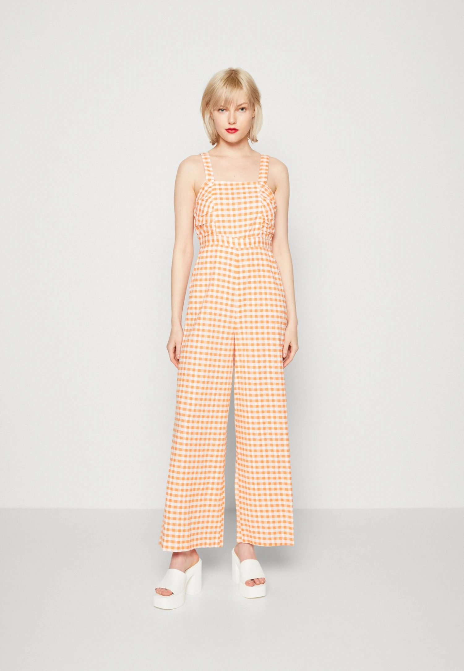 Monki Combinaison - Orange Gingham 2 Monki Combinaison - Orange Gingham