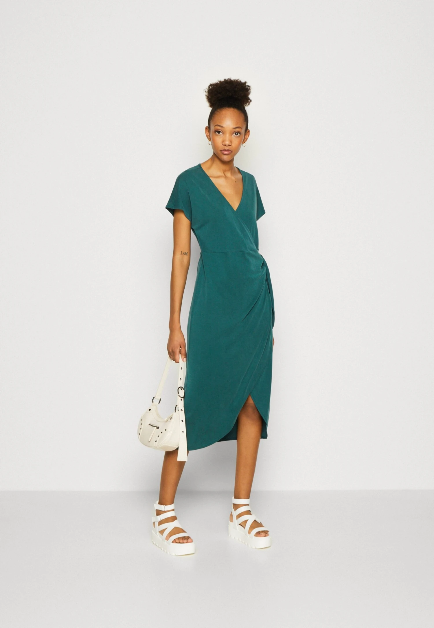 Monki Robe En Jersey - Green 4 Monki Robe En Jersey - Green – Image 2