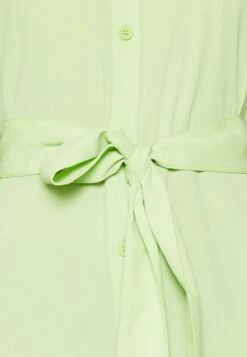 Monki Robe Chemise - Green Light -Monki b13734a3656a4fabb4cf1d976286c401