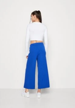 Monki Pantalon Classique - Bright Blue -Monki b3e5e85b1b364deda46f9ef7a5f6143f