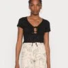 Monki T-Shirt Basique - Black Dark -Monki b947cc54f6534e7786548ac85148dbf0