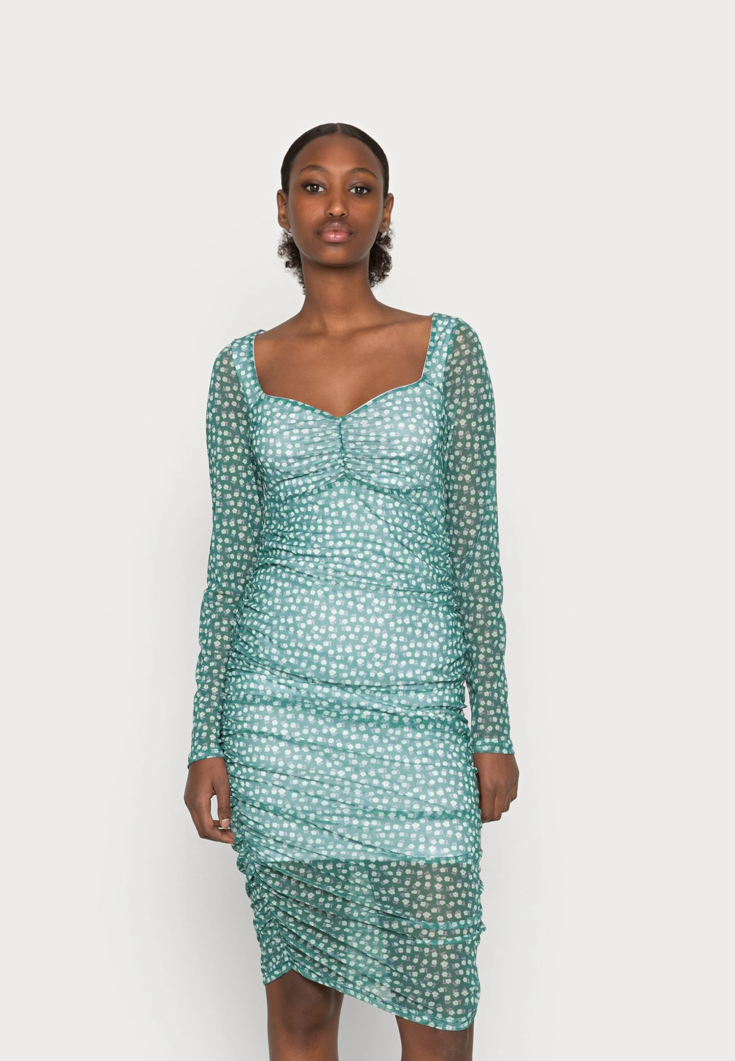 Monki Robe Fourreau - Cuteflower 3 Monki Robe Fourreau - Cuteflower