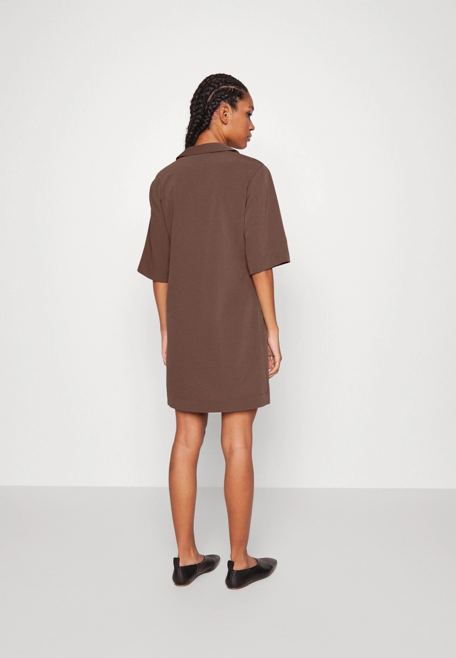 Monki Robe De Jour - Mole Dark Brown 5 Monki Robe De Jour - Mole Dark Brown – Image 3