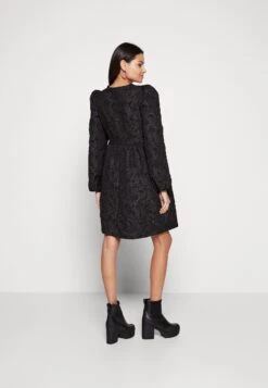 Monki Robe De Jour - Black -Monki bcf76ee7c4554c6fbdcd8e0c1e2b95cb