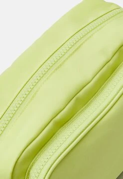 Monki Sac Bandoulière - Lime Green -Monki be94eaa3de44443d94486ca2b80acb7b