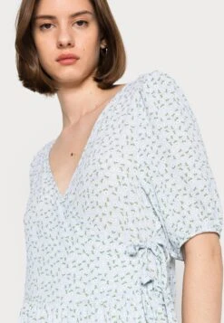 Monki Robe De Jour - Blue 11 Monki Robe De Jour - Blue -Monki c004a50a6f774aa0a16e10878245c89b