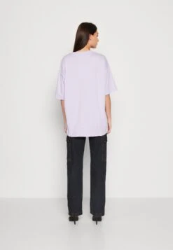 Monki T-Shirt Basique - Lilac -Monki c14f90622d68425f98744731d2430a88