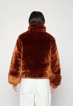 Monki Veste D'Hiver - Brown -Monki c1af2f4081954010ac6348daedc181f3