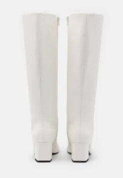 Monki Bottes - White 11 Monki Bottes - White -Monki c39669e0a9e4494fa1dc847c9e5c2005