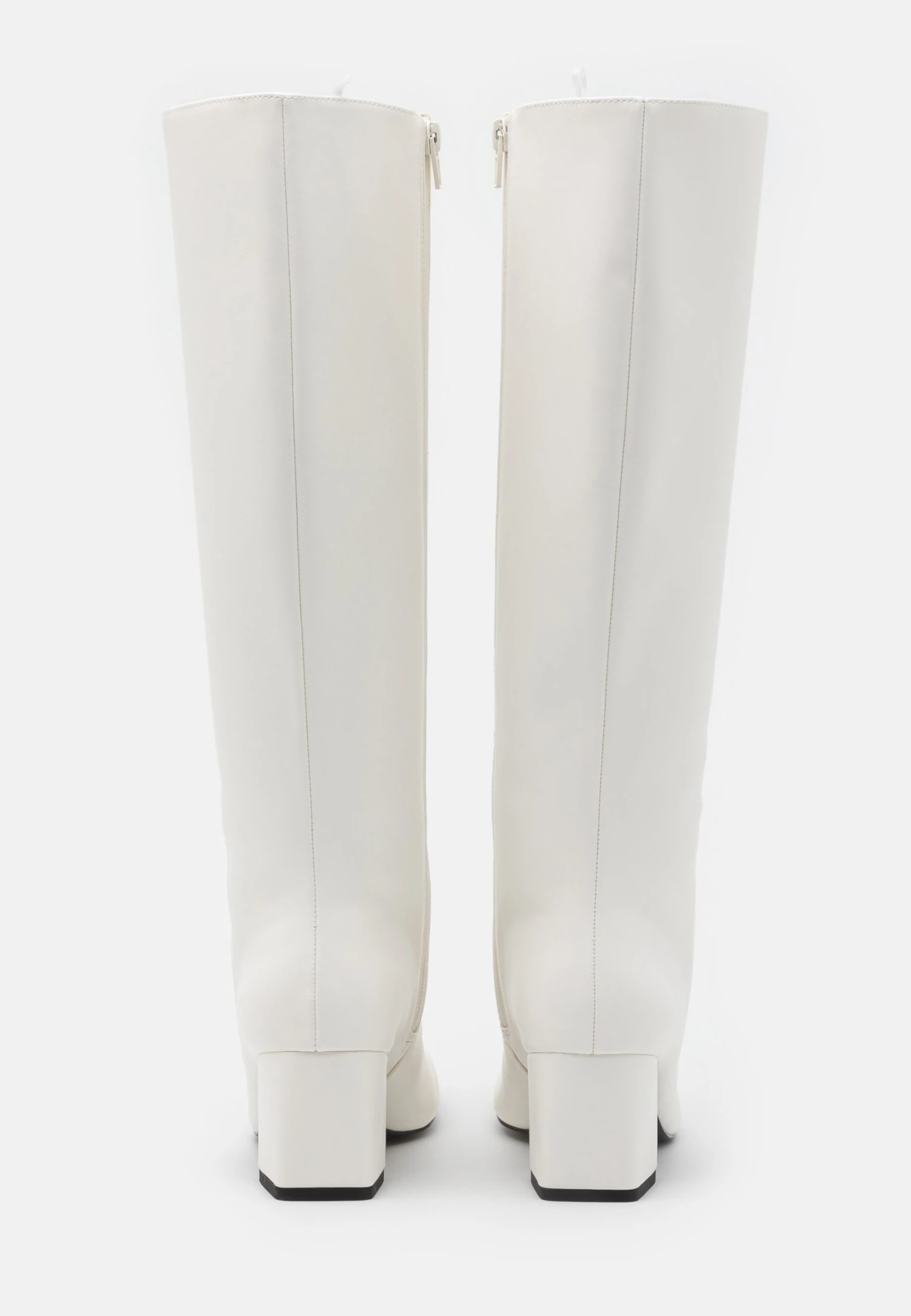 Monki Bottes - White 6 Monki Bottes - White – Image 4
