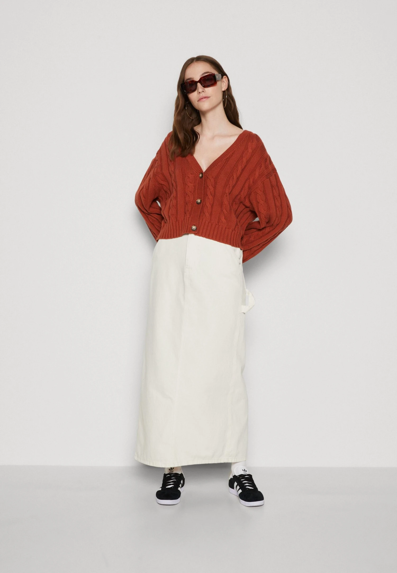 Monki Gilet - Orange Dark 4 Monki Gilet - Orange Dark – Image 2