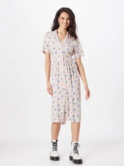Monki Robes Fluides Robe-chemise Femme Rose Clair -Monki c4e065191b440a2827f802fe23e3785a
