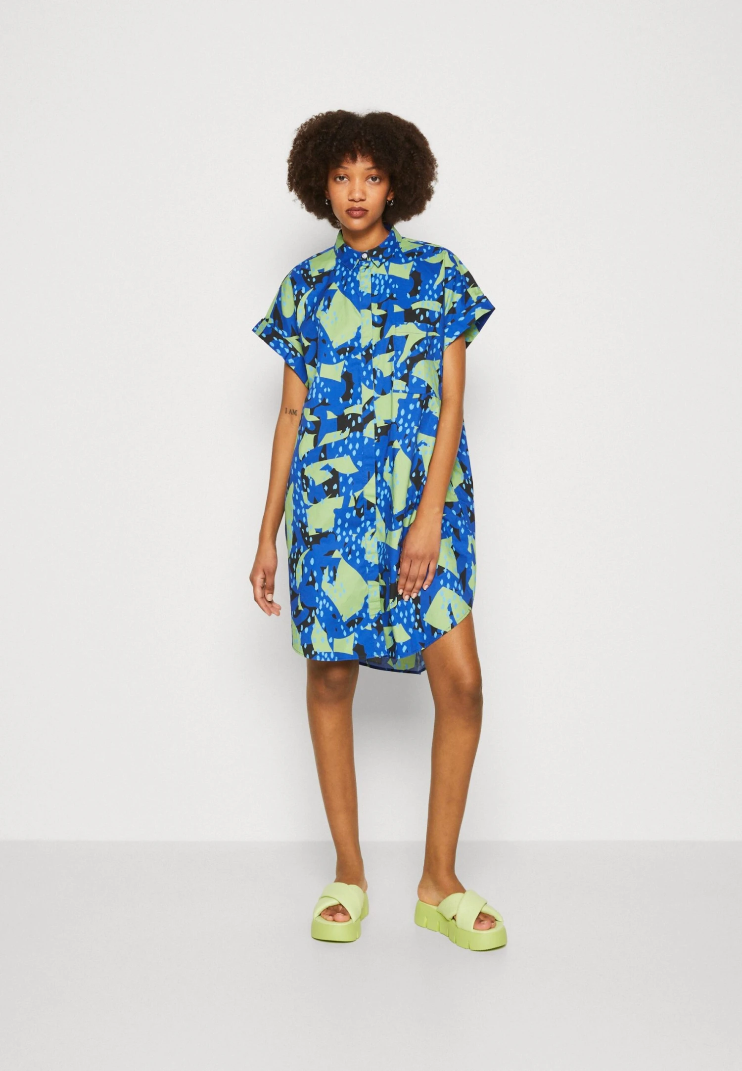 Monki Robe Chemise - Blue Bright 3 Monki Robe Chemise - Blue Bright