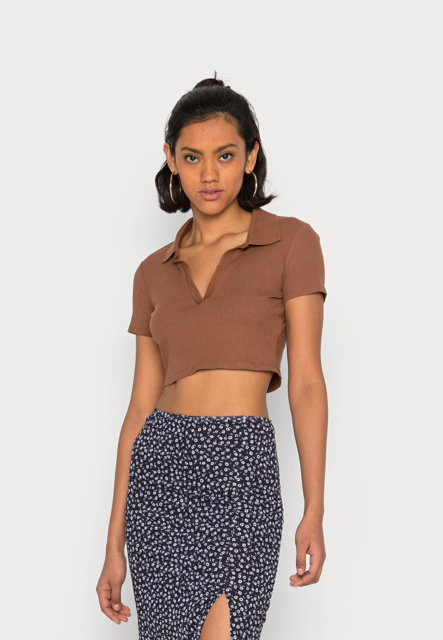 Monki T-Shirt Basique - Brown 3 Monki T-Shirt Basique - Brown