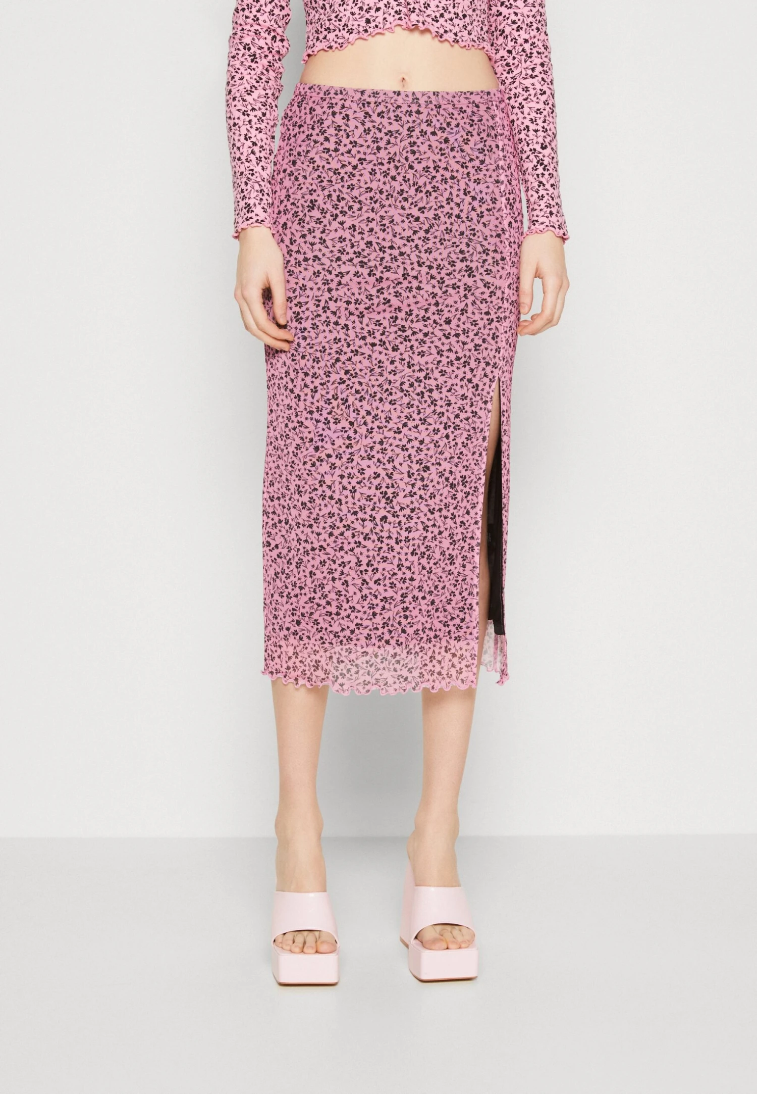 Monki Jupe Crayon - Pink 3 Monki Jupe Crayon - Pink