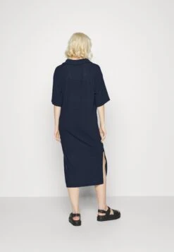 Monki Robe Pull - Navy -Monki cf7f9983ecf545b9b4546e322361bee7