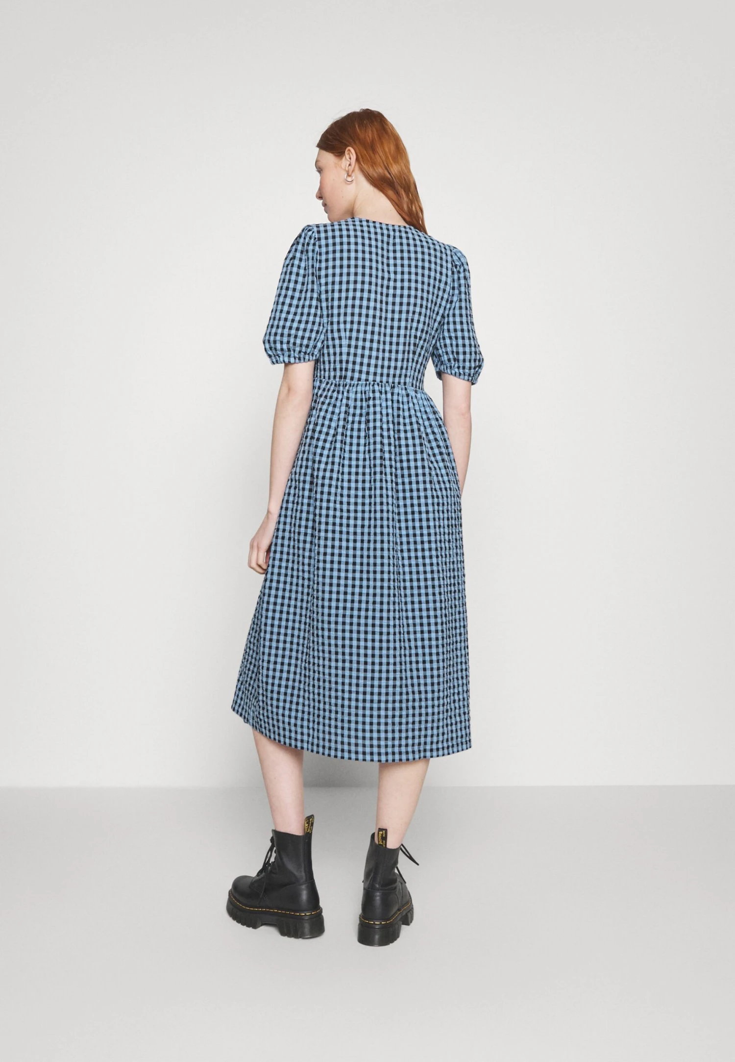 Monki Robe De Jour - Cleangingham 5 Monki Robe De Jour - Cleangingham – Image 3