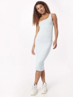 Monki Robes Midi Robe Femme Bleu Pastel -Monki d155c96c014b7d7a9f508952abf42f99