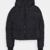 Monki Veste D'Hiver - Black Dark -Monki d74d5709dcae431696ba78041c9526f6