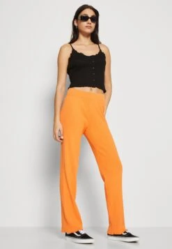Monki Pantalon Classique - Orange -Monki d915068b6ec64457b696be8fcafbe5e5