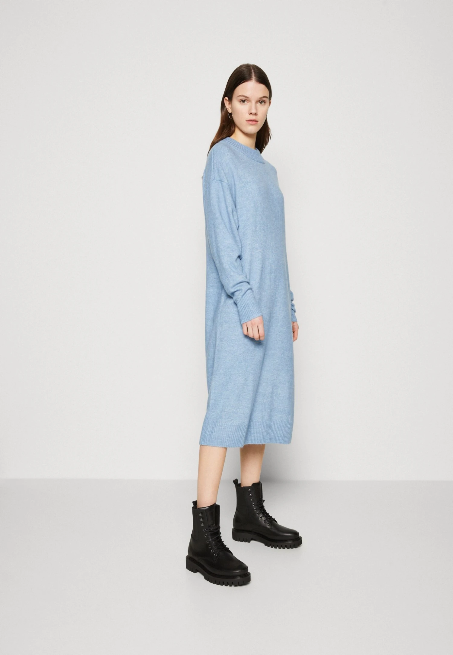 Monki Robe Pull - Blue Light 3 Monki Robe Pull - Blue Light