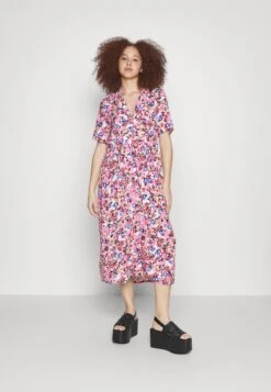 Monki Robe Chemise - Rosa