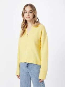 Monki Pulls Basiques Pull-over Femme Jaune Clair -Monki de8402eba50cd0bb8bd39708dca8a903