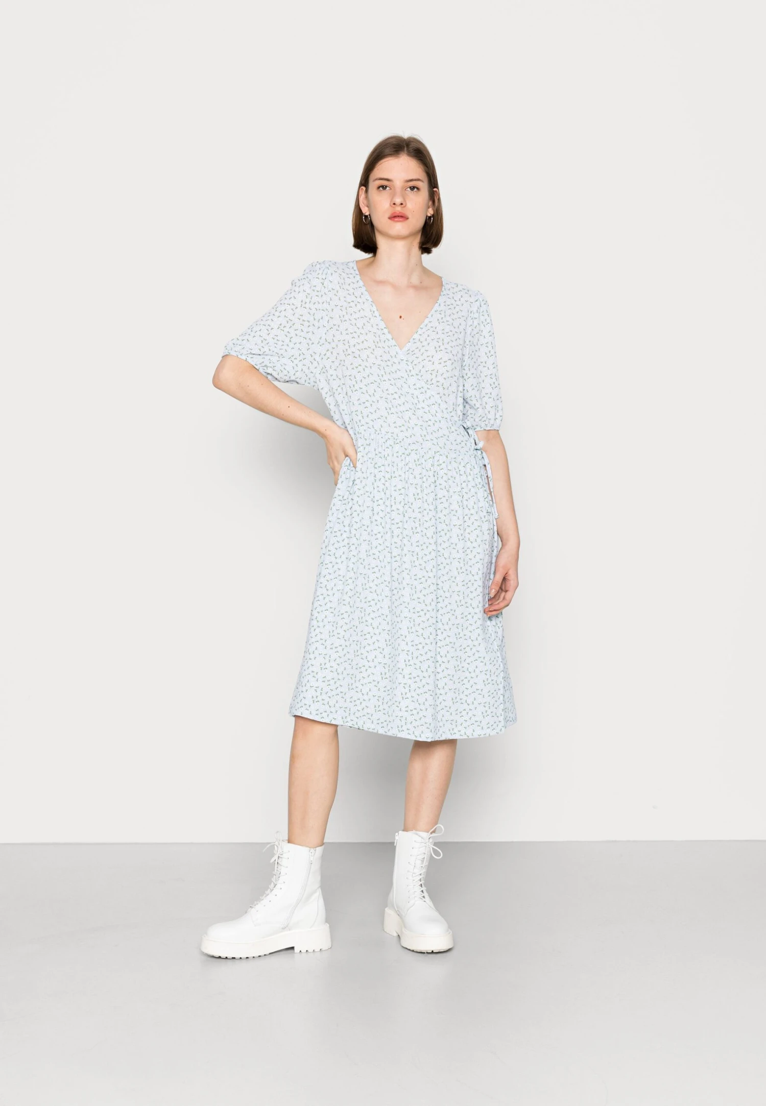 Monki Robe De Jour - Blue 3 Monki Robe De Jour - Blue