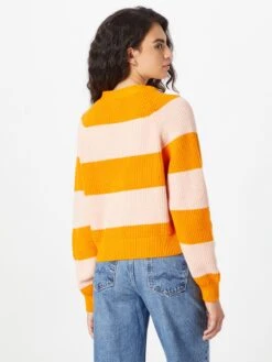 Monki Gilets Cardigan Femme Orange / Pêche 10 Monki Gilets Cardigan Femme Orange / Pêche -Monki e42d7776e8edfb7282530bca1204330b